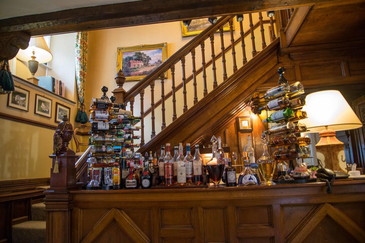 Riverside House Hotel 애쉬본 외부 사진